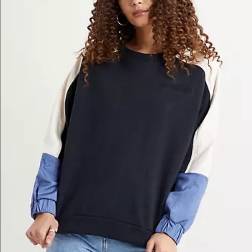 Levis Leo ColorBlock Crewneck Sweatshirt NEW